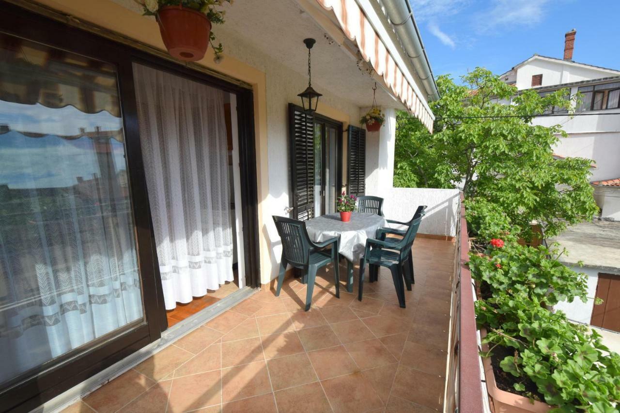 Apartment Biserka Malinska Esterno foto