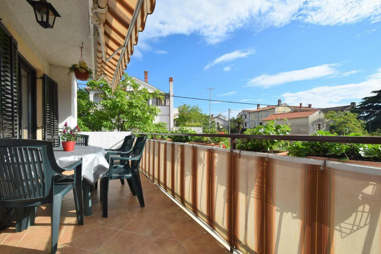 Apartment Biserka Malinska Esterno foto